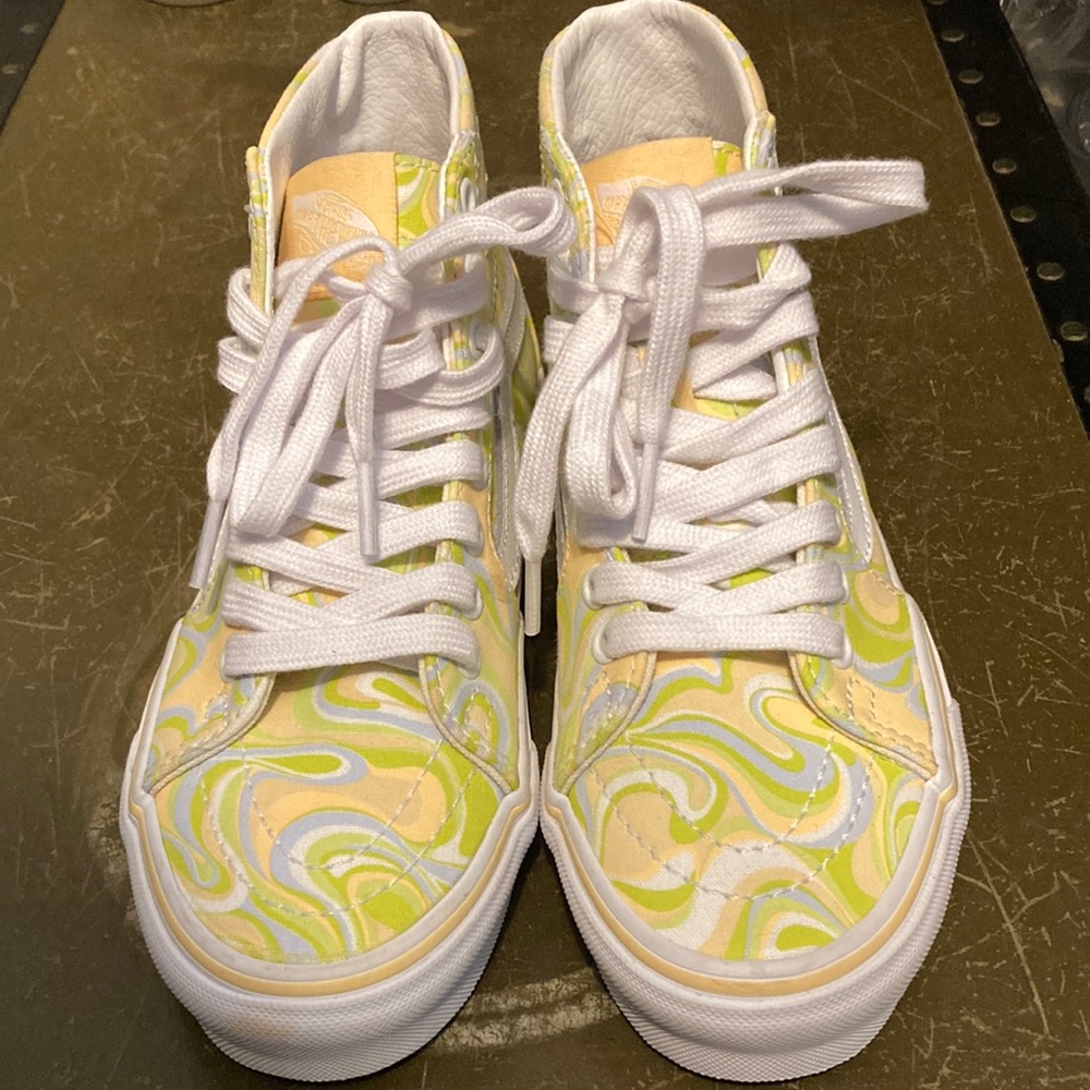 Vans Off The Wall Men’s Size 3.5/ Women’s Size 5